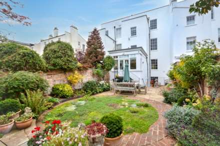 Pittville Lawn, Pittville, Cheltenham, Gloucestershire, Image 30