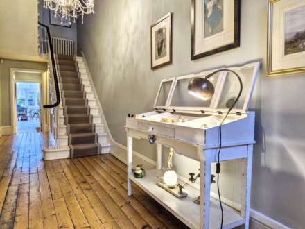 Pittville Lawn, Pittville, Cheltenham, Gloucestershire, Image 4