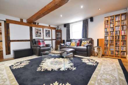 A four bedroom detached home with one bedroom detached annex, Image 13