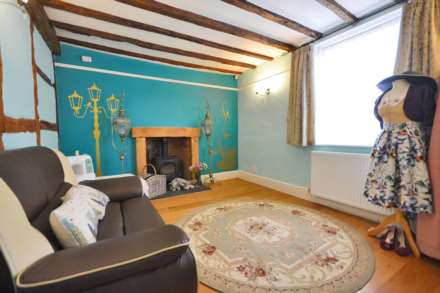 A four bedroom detached home with one bedroom detached annex, Image 14