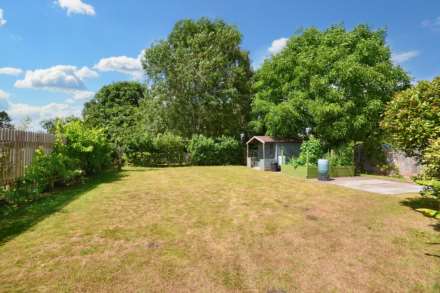 A four bedroom detached home with one bedroom detached annex, Image 16