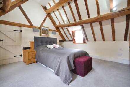A four bedroom detached home with one bedroom detached annex, Image 19
