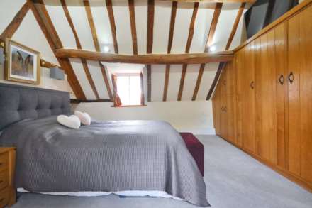 A four bedroom detached home with one bedroom detached annex, Image 20