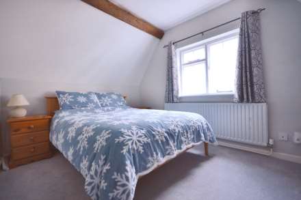 A four bedroom detached home with one bedroom detached annex, Image 25