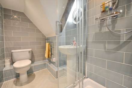 A four bedroom detached home with one bedroom detached annex, Image 26