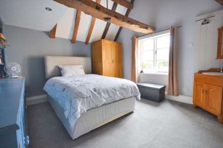 A four bedroom detached home with one bedroom detached annex, Image 28