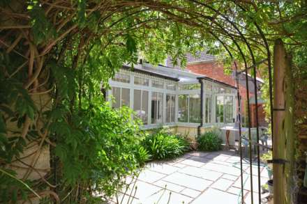 A four bedroom detached home with one bedroom detached annex, Image 3