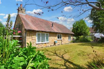 A four bedroom detached home with one bedroom detached annex, Image 36