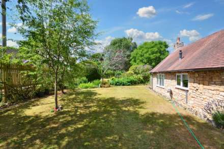 A four bedroom detached home with one bedroom detached annex, Image 43