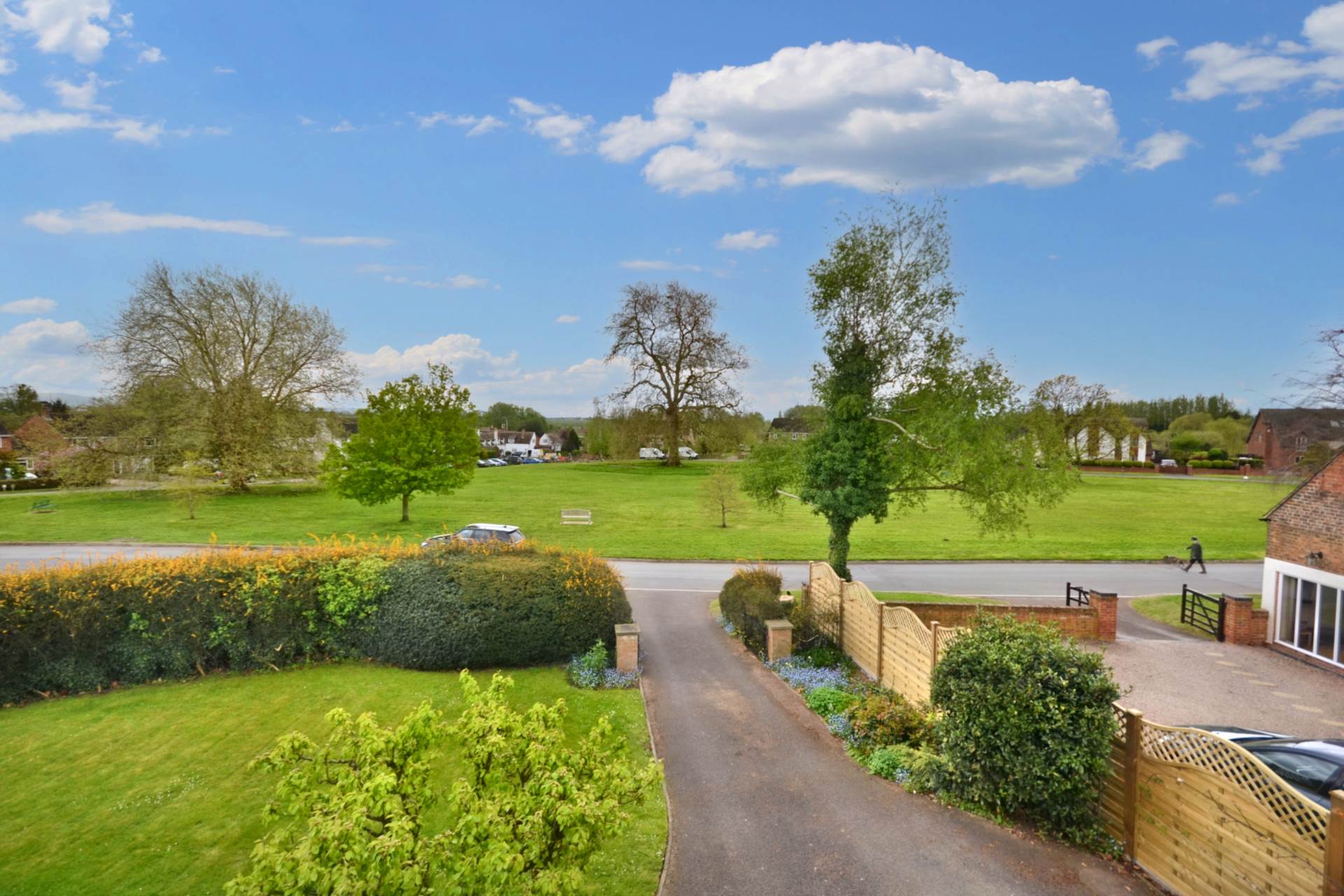 Twyning Green, Twyning, Tewkesbury, Gloucestershire, Image 2