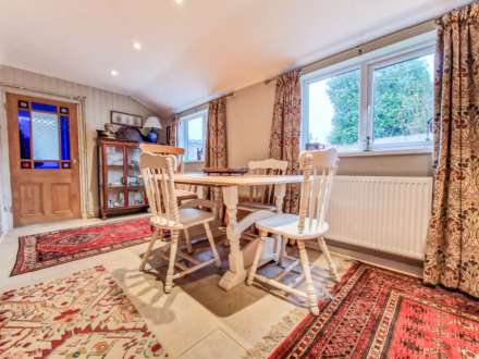 St Margarets Road, Alderton, Tewkesbury, Gloucestershire, Image 9