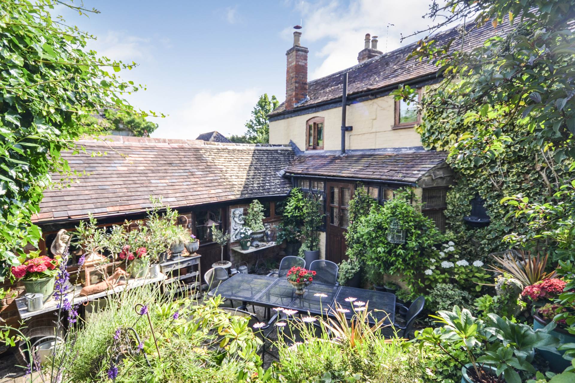 The Leigh, Gloucestershire, Image 13