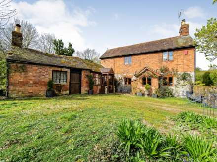 4 Bedroom Detached, Blacksmiths Lane, The Leigh, Gloucestershire