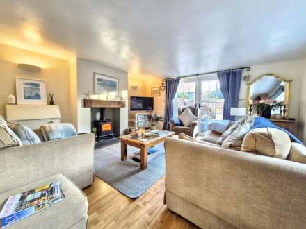 Main Road, Bredon, Tewkesbury, Gloucestershire, Image 3