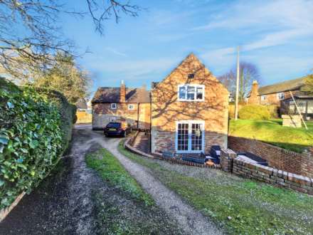 Main Road, Bredon, Tewkesbury, Gloucestershire, Image 32