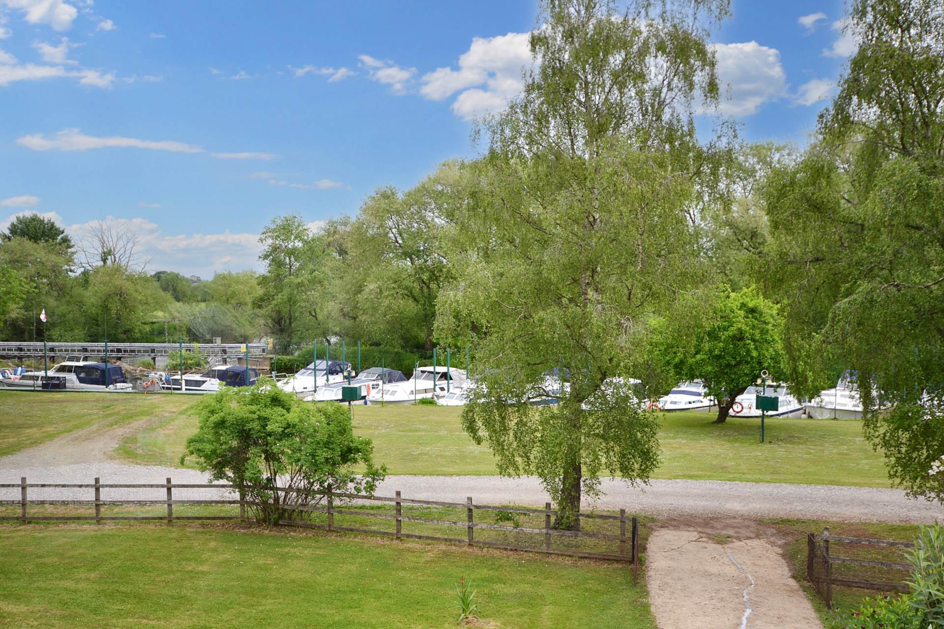 Strensham, Worcestershire, Image 23