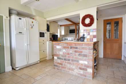 Willow Bank Road, Alderton, Tewkesbury, Gloucestershire, Image 11