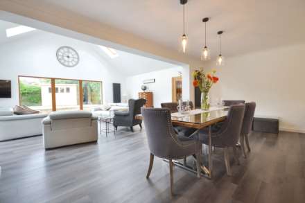 Branch Road, The Reddings, Cheltenham, Gloucestershire, Image 9