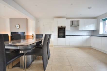 Henley Bank Lane, Brockworth, Gloucestershire, Image 7