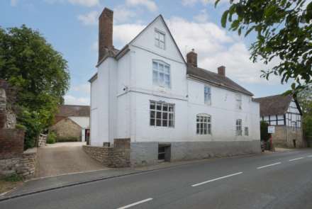 4 Bedroom Detached, Main Road, Bredon, Tewkesbury, Gloucestershire
