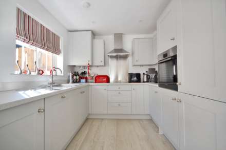 Brentyard Close, Alderton, Tewkesbury, Gloucestershire, Image 9