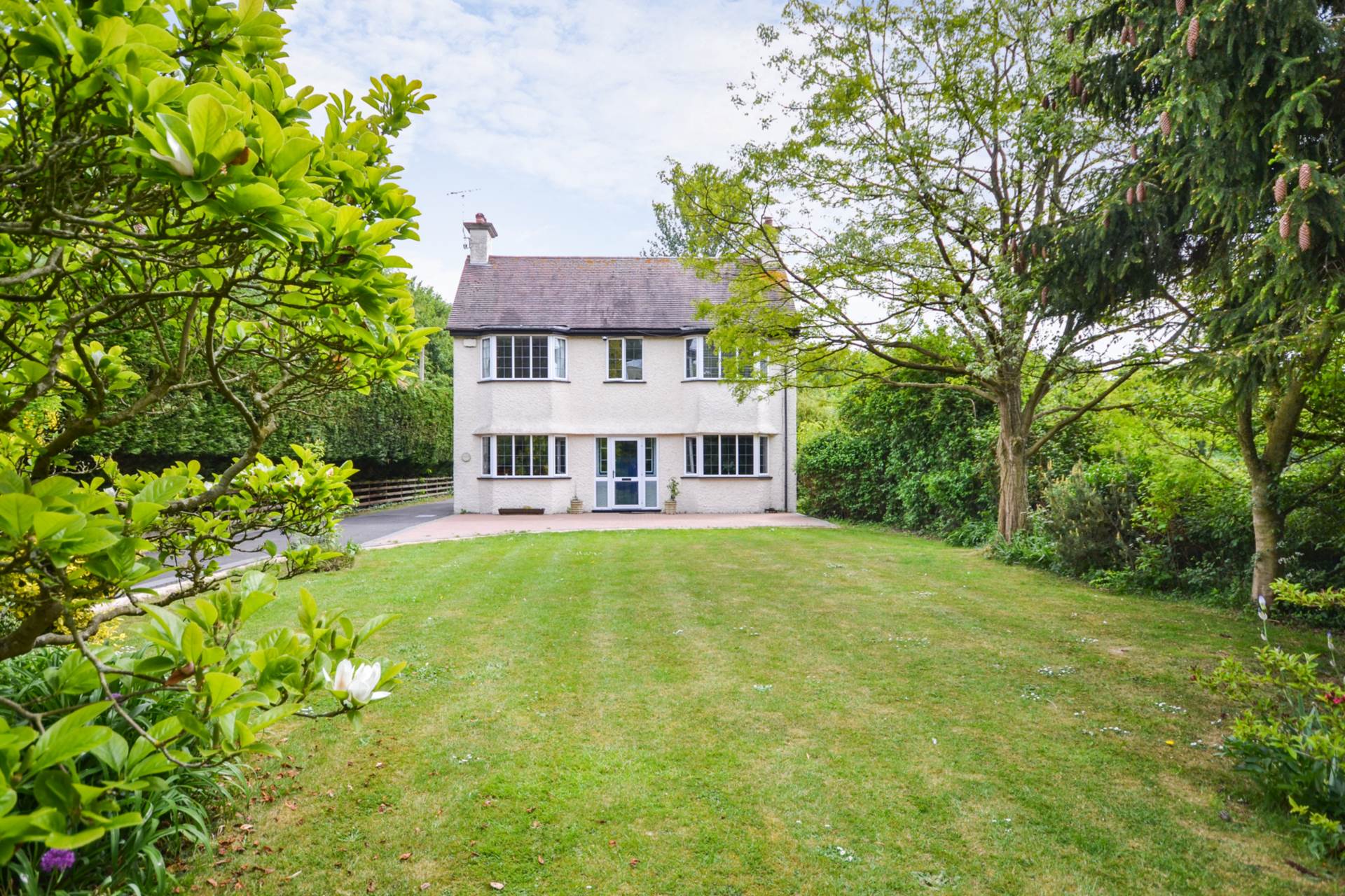 Main Street, Westmancote, Gloucestershire, Image 25