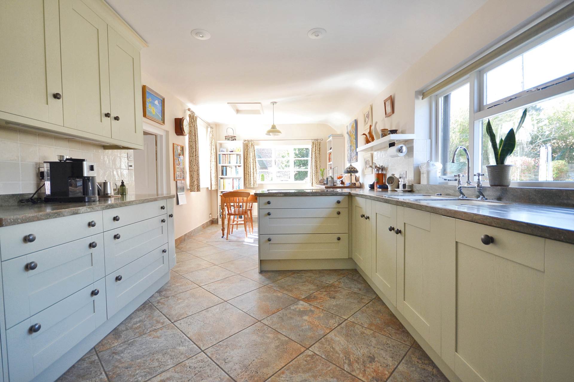 Church End. Twyning, Tewkesbury, Gloucestershire, Image 10