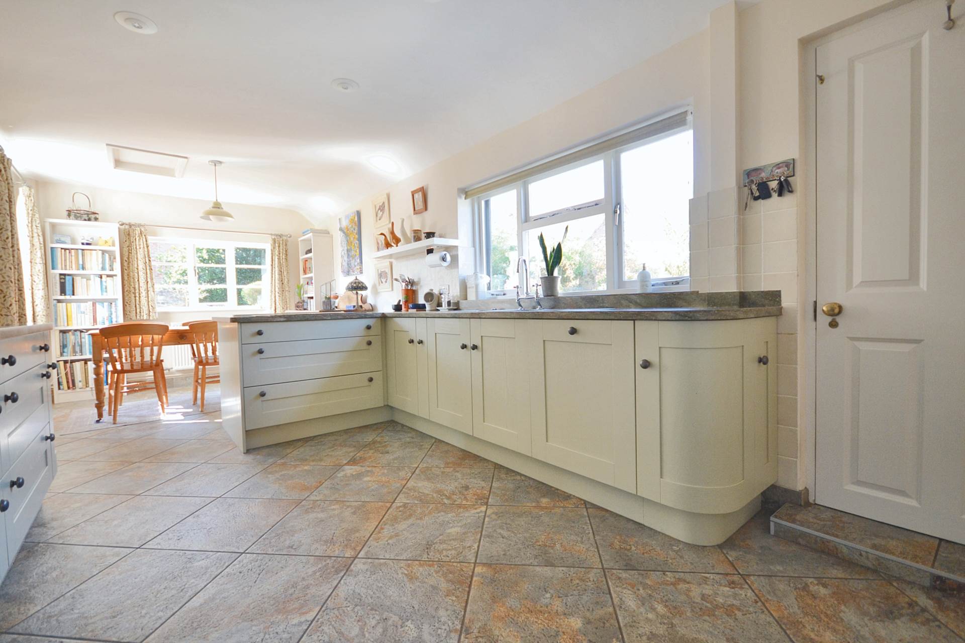 Church End. Twyning, Tewkesbury, Gloucestershire, Image 11