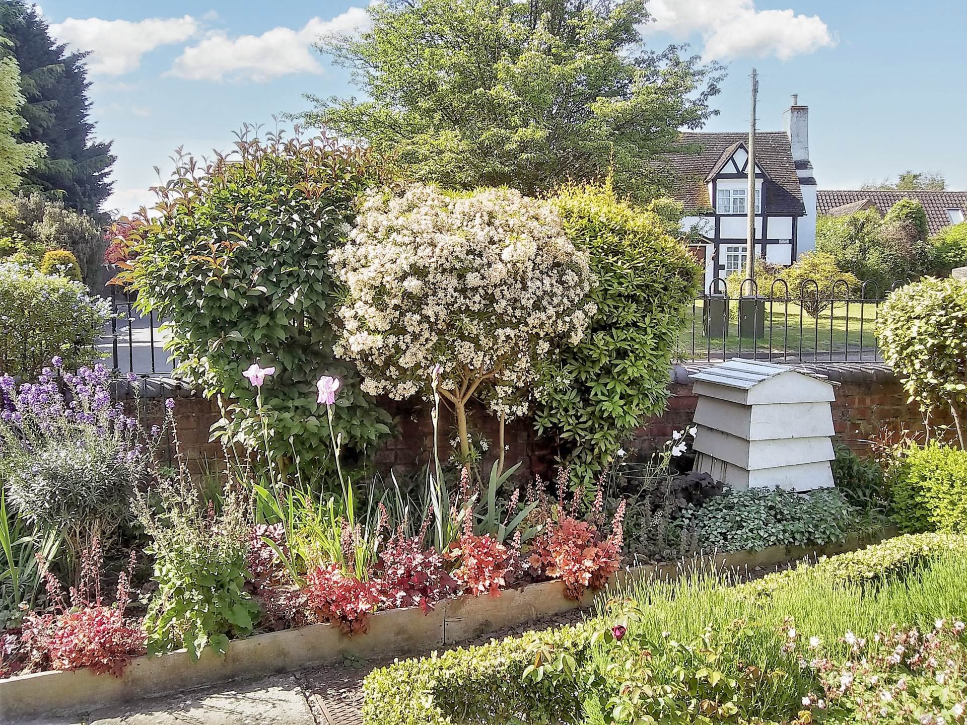 Church End. Twyning, Tewkesbury, Gloucestershire, Image 15