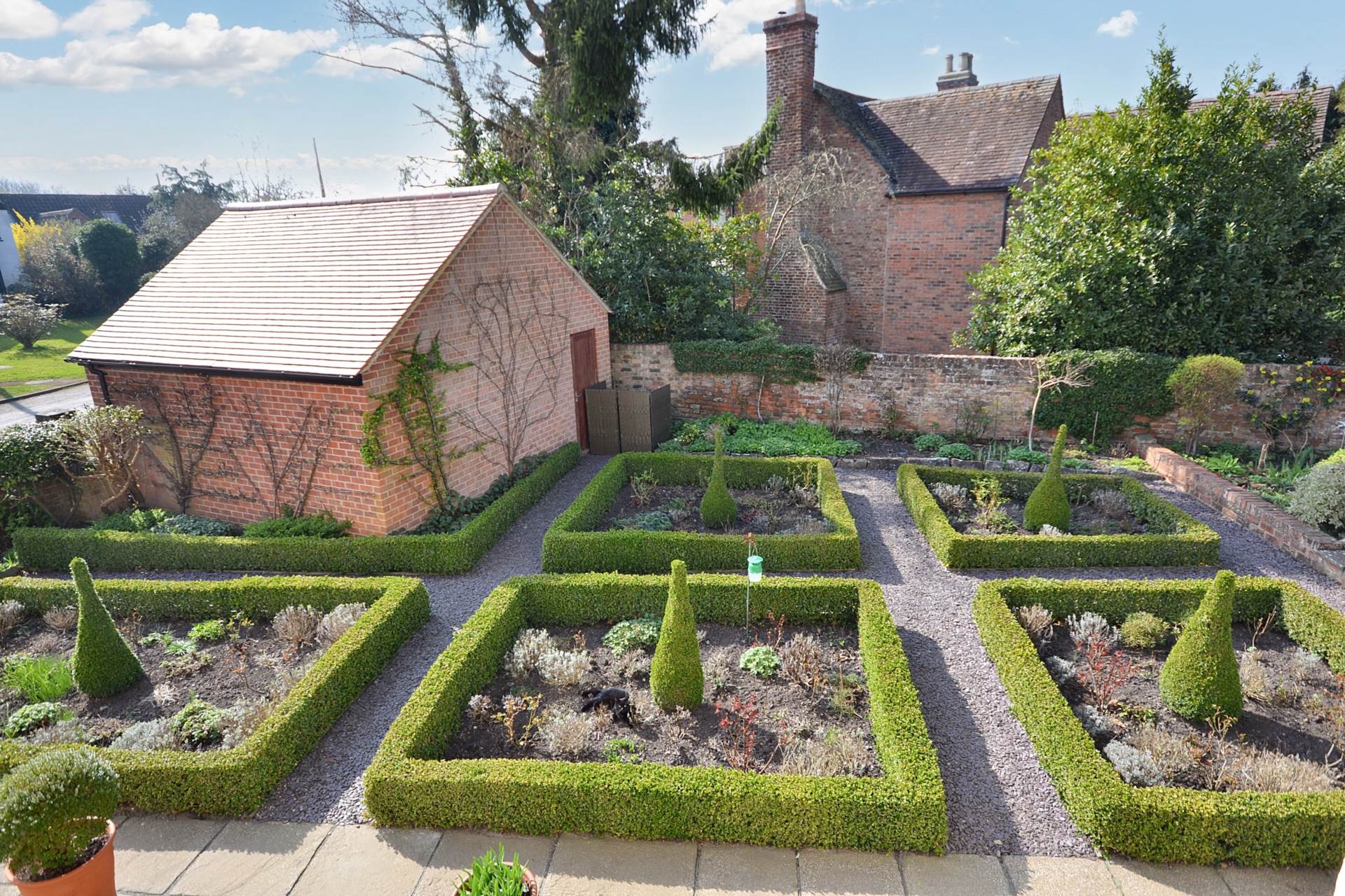 Church End. Twyning, Tewkesbury, Gloucestershire, Image 21