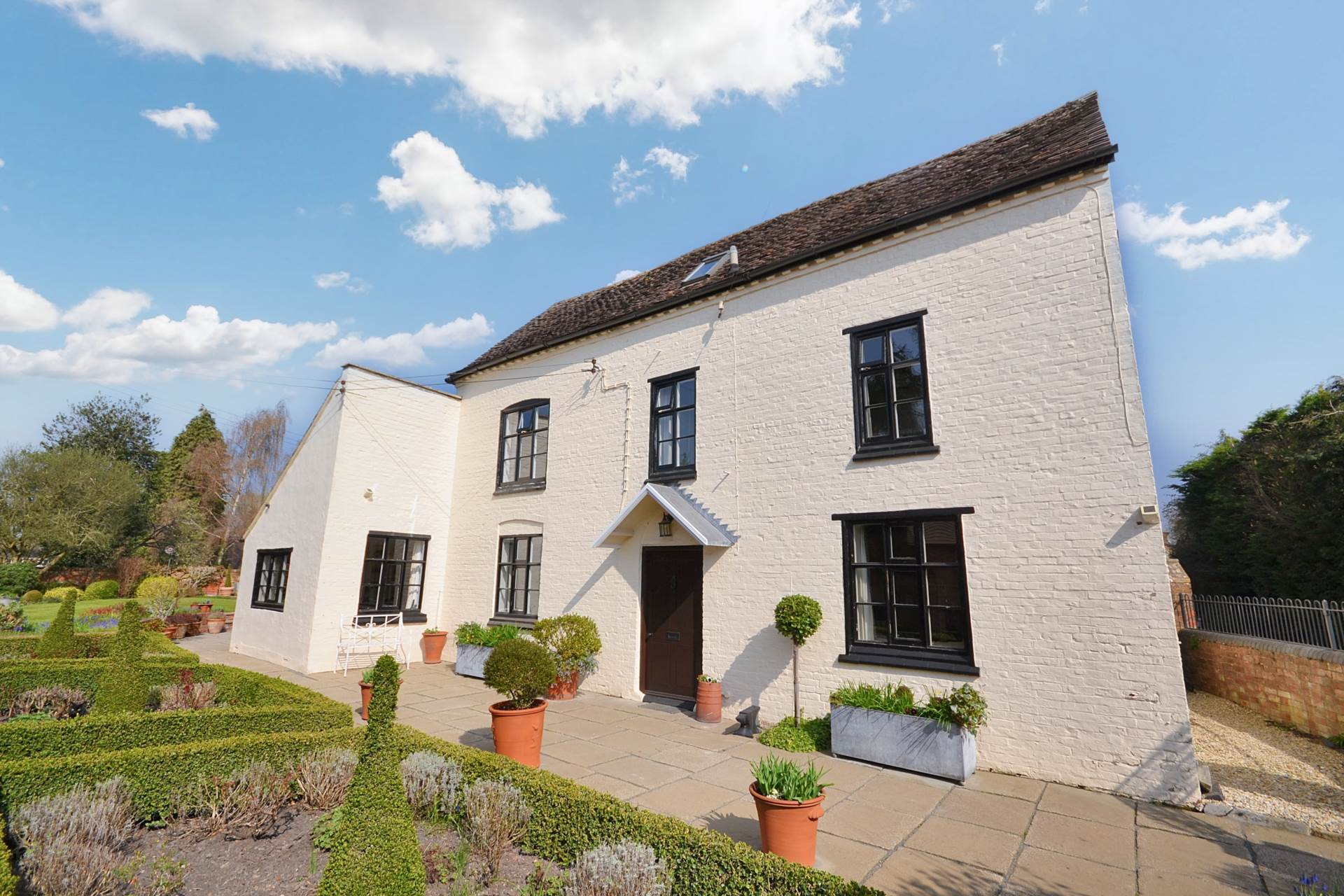 Church End. Twyning, Tewkesbury, Gloucestershire, Image 30