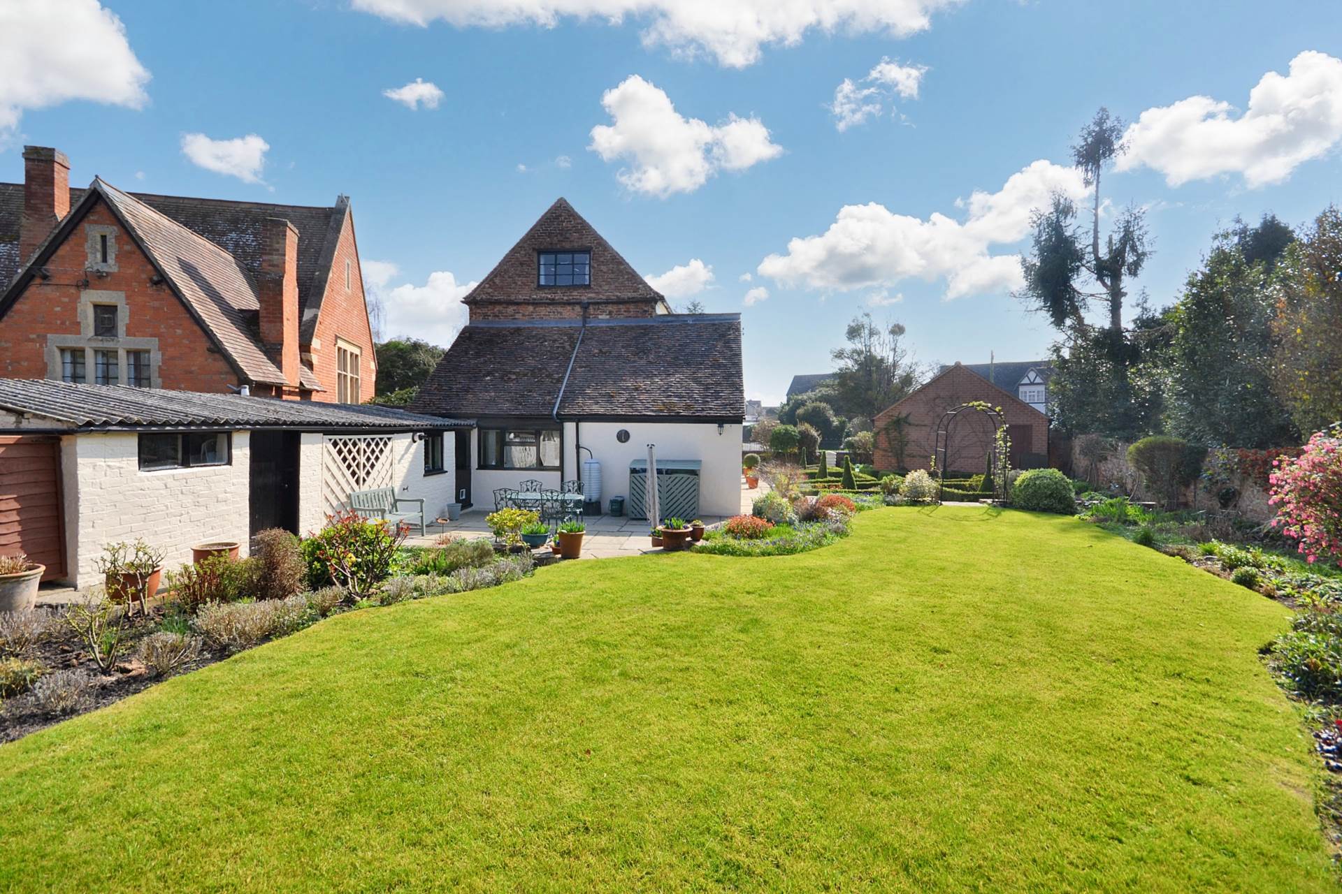 Church End. Twyning, Tewkesbury, Gloucestershire, Image 36