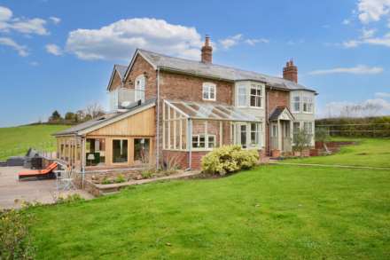 4 Bedroom Detached, Batchfields, Bishop`s Frome, Worcestershire