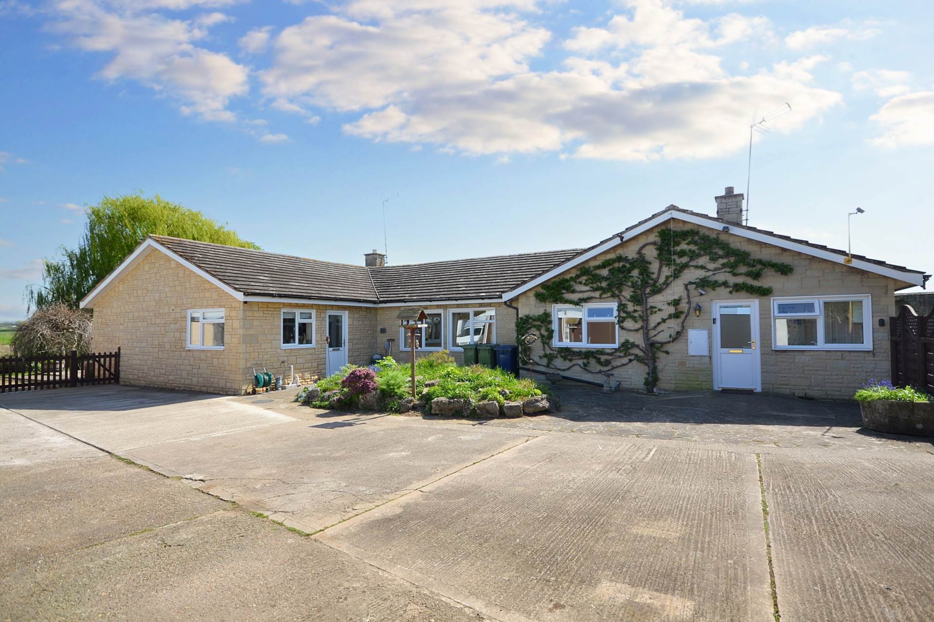 Fleet Lane, Twyning, Tewkesbury, Gloucestershire, Image 1