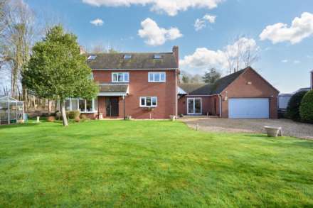 Cheltenham Road, Kinsham, Tewkesbury, Gloucestershire, Image 35