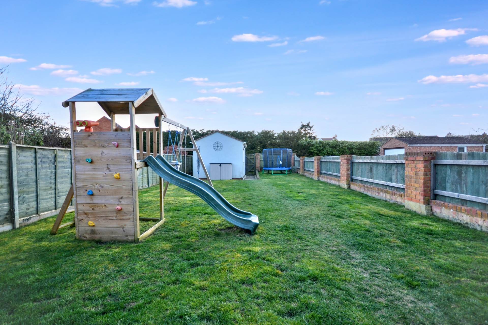 Queensmead, Bredon, Tewkesbury, Gloucestershire, Image 2