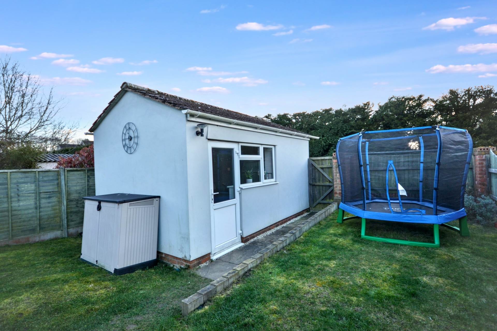 Queensmead, Bredon, Tewkesbury, Gloucestershire, Image 24