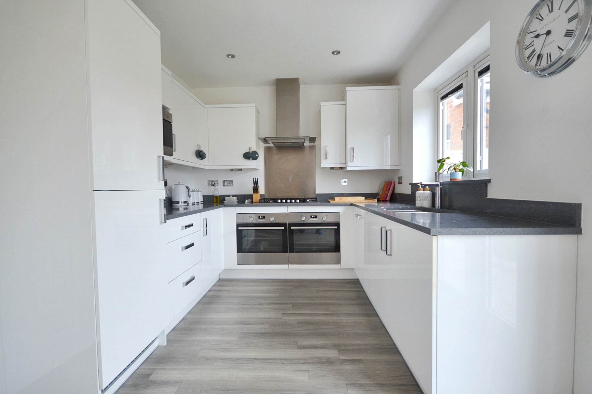 Geston Place, Twyning, Tewkesbury, Gloucestershire, Image 10