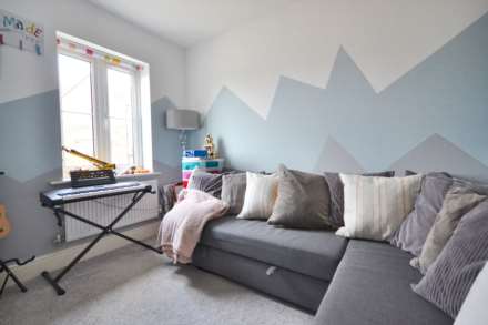 Geston Place, Twyning, Tewkesbury, Gloucestershire, Image 6