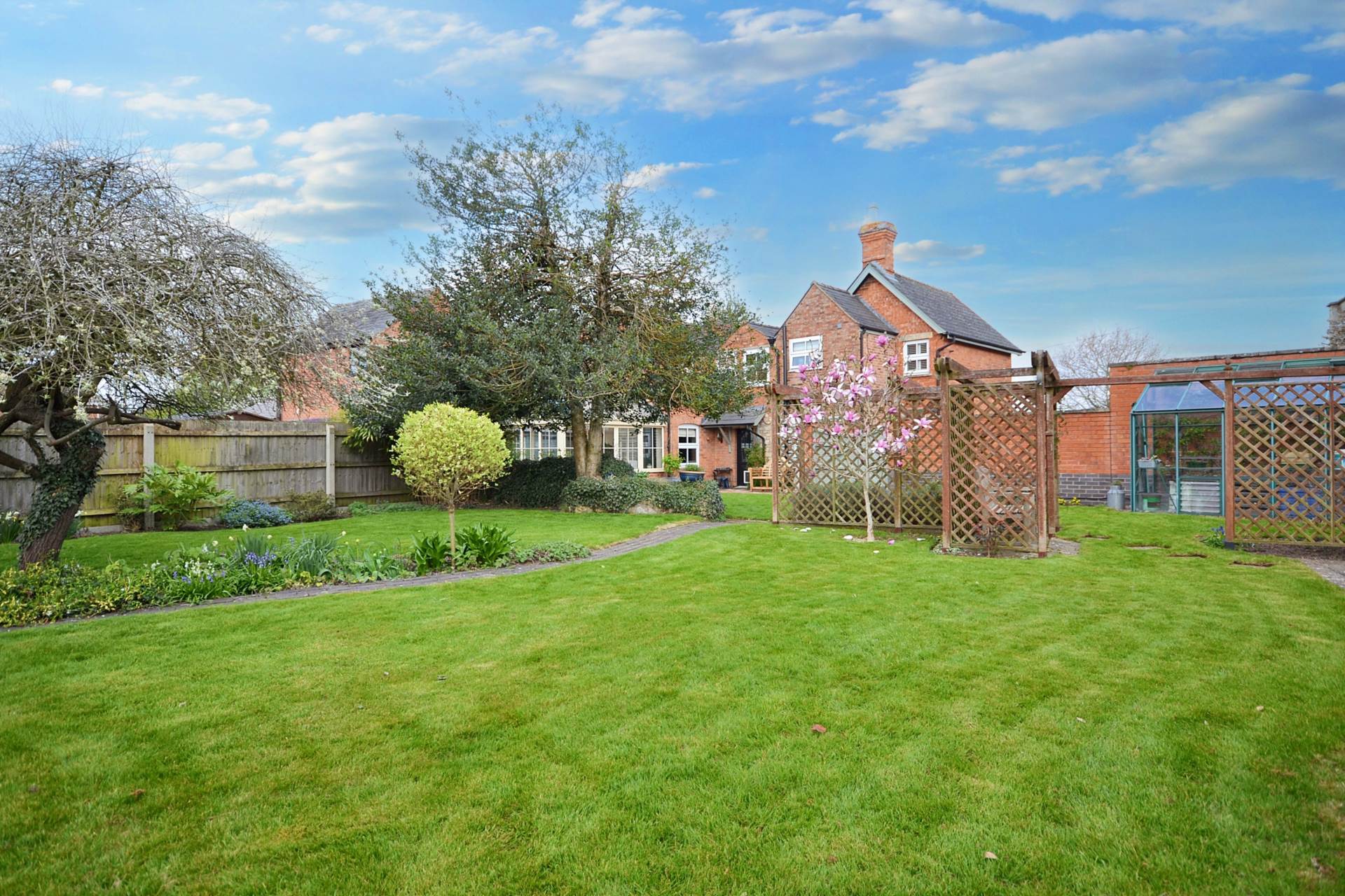 Kemerton Road, Bredon, Tewkesbury, Gloucestershire, Image 2