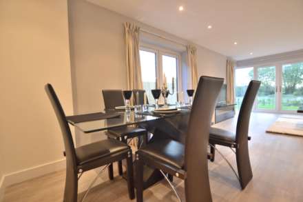 Queens Head Close, Aston Close, Tewkesbury, Gloucestershire, Image 3