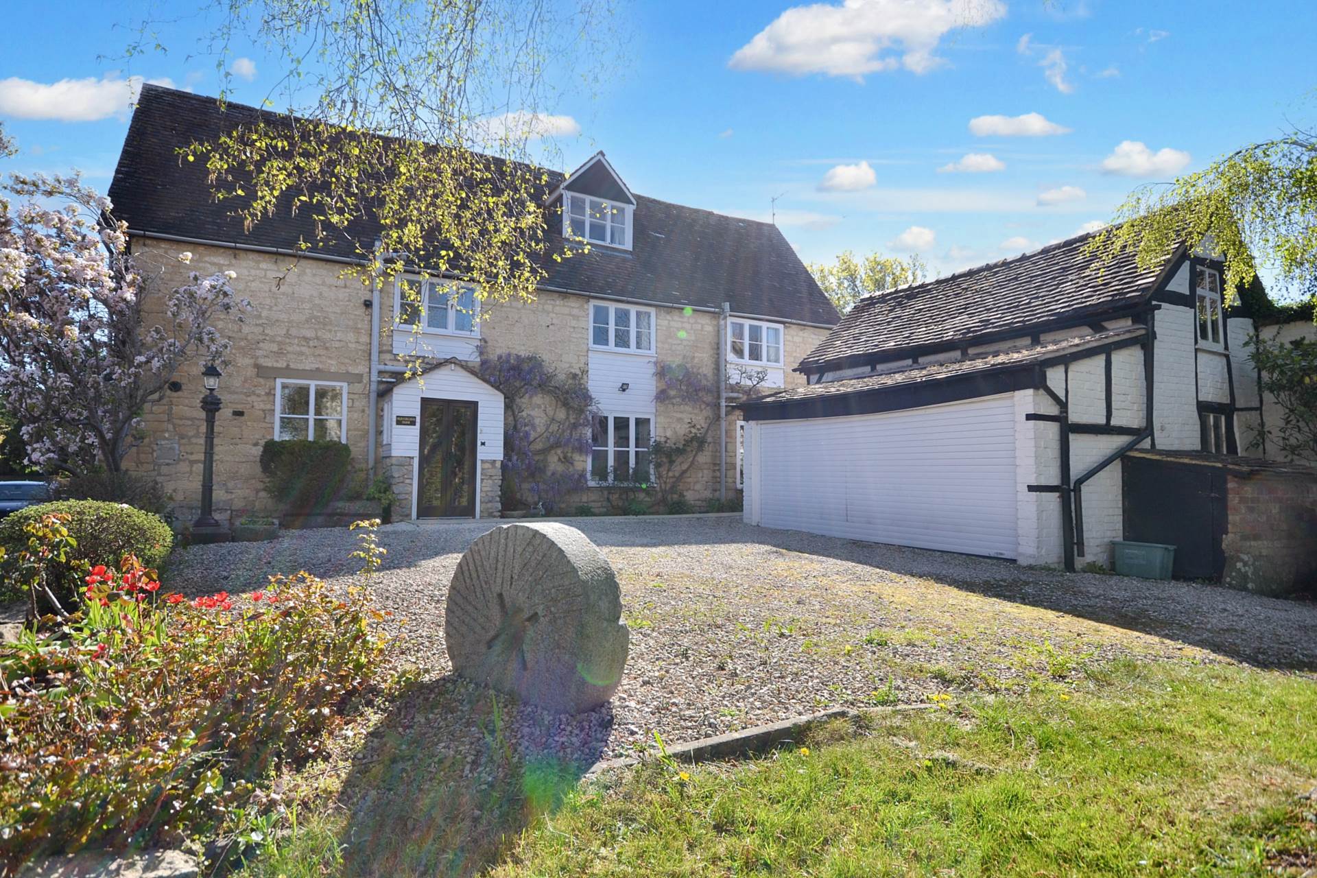 Main Road, Bredon, Tewkesbury, Gloucestershire, Image 1