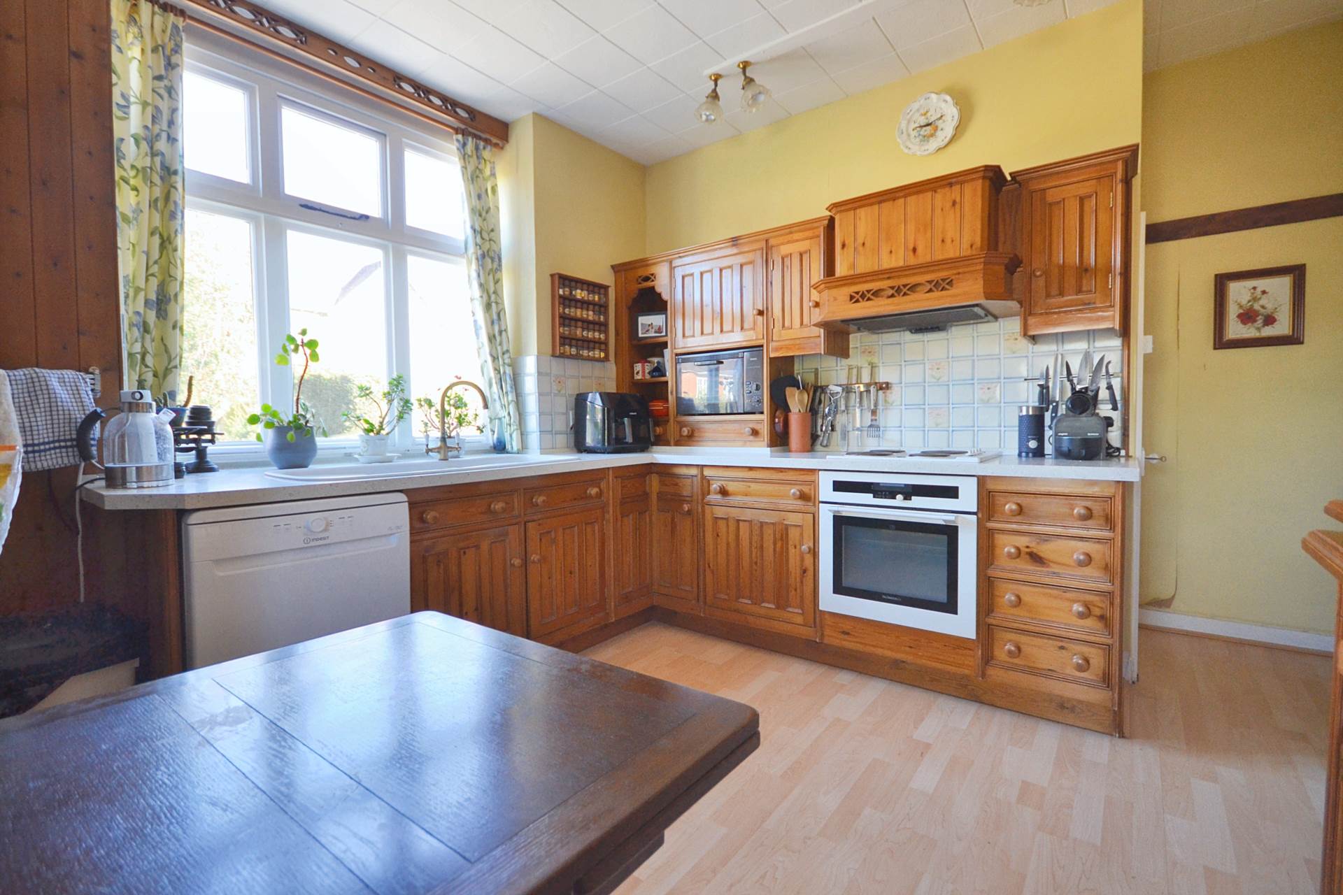 Main Road, Bredon, Tewkesbury, Gloucestershire, Image 13