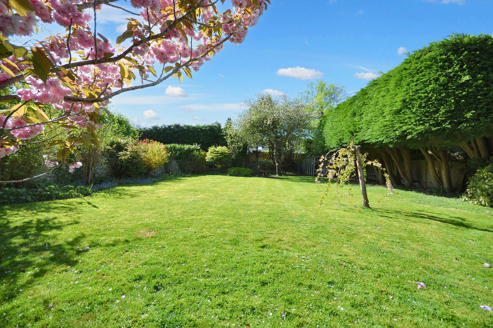 Main Road, Bredon, Tewkesbury, Gloucestershire, Image 2