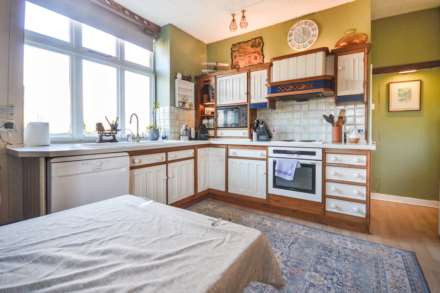 Main Road, Bredon, Tewkesbury, Gloucestershire, Image 10