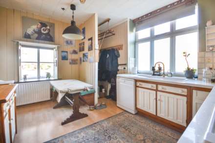 Main Road, Bredon, Tewkesbury, Gloucestershire, Image 11