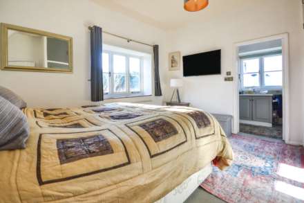 Main Road, Bredon, Tewkesbury, Gloucestershire, Image 15