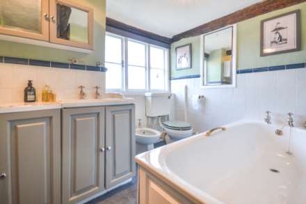 Main Road, Bredon, Tewkesbury, Gloucestershire, Image 21