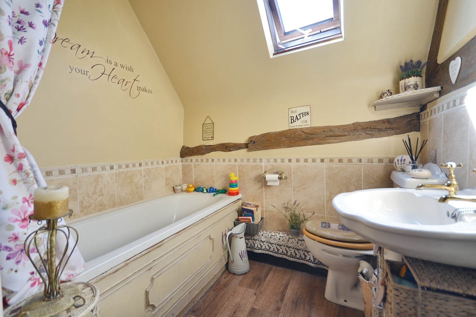 A three bedroom cottage with detached one bedroom annex, Image 21