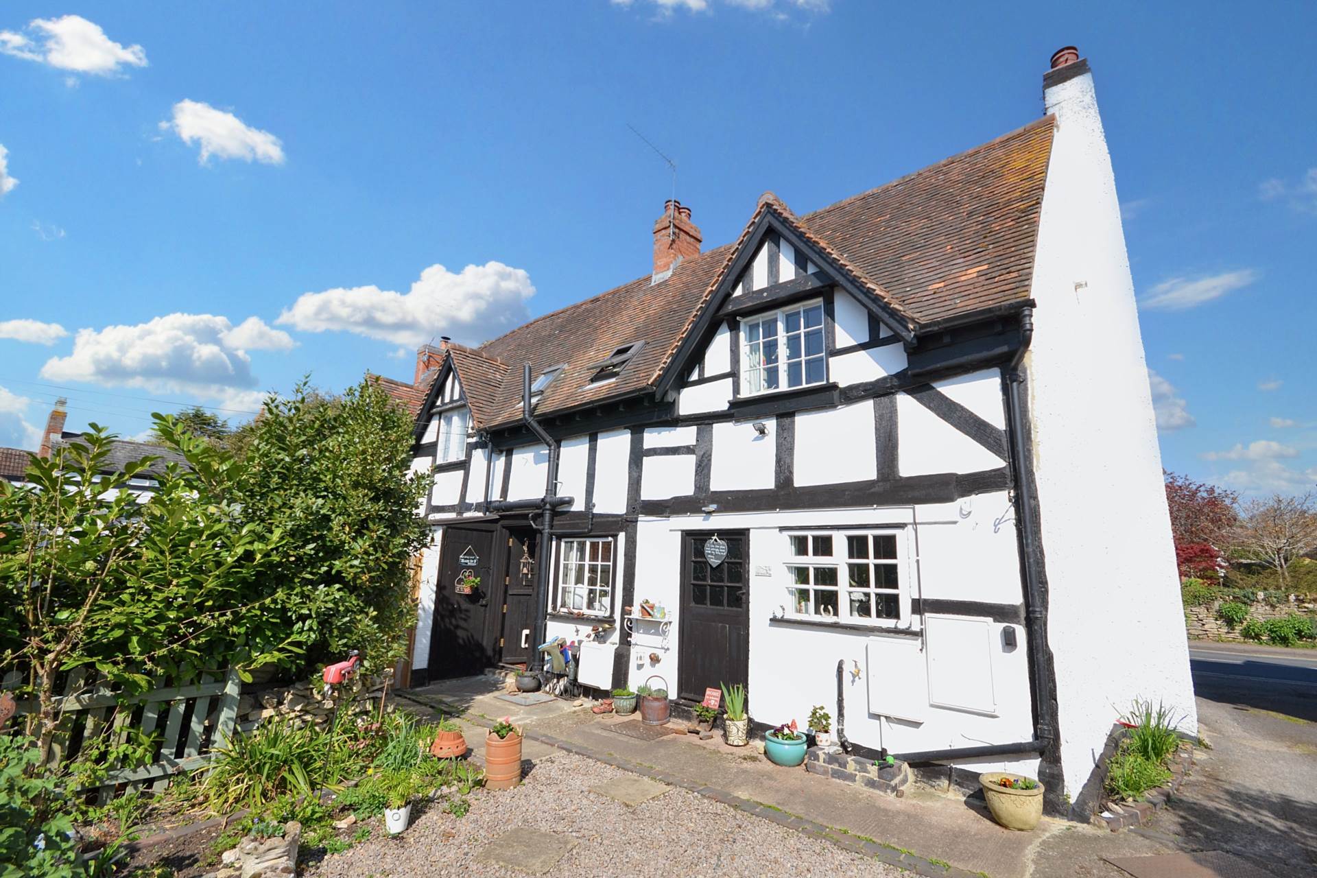A three bedroom cottage with detached one bedroom annex, Image 27